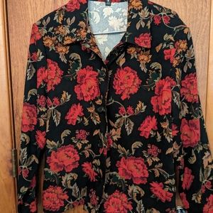 LESLIE FAY SIZE L BUTTON BLOUSE, BLACK FLORAL, LONG SLEEVES